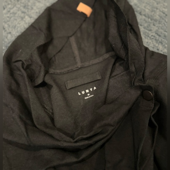 Lunya The Short Robe - Picture 6 of 8